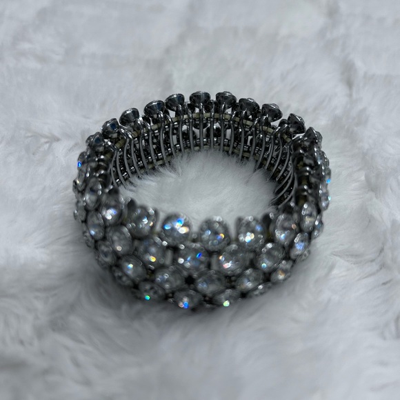 Women’s Sparkle‎ Crystal Rhinestone Stretch Bracelet - Picture 1 of 7